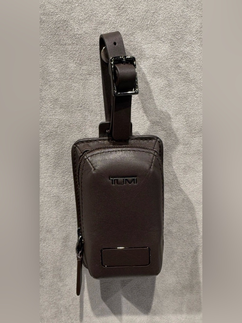 NEW Tumi Smooth Leather Monogram Luggage Tag Zippered Pouch Buckle - DARK BROWN